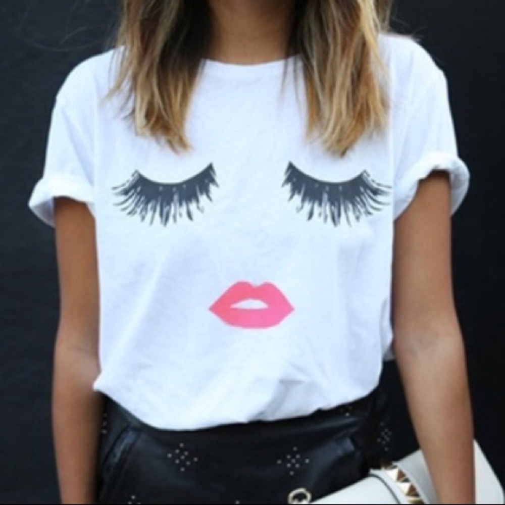 T-shirt - eyelashes and lip